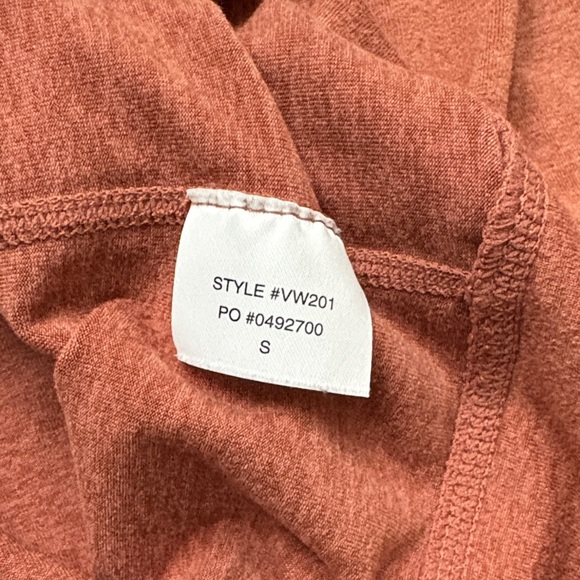 Vuori Halo Performance Hoodie - Picture 11 of 13